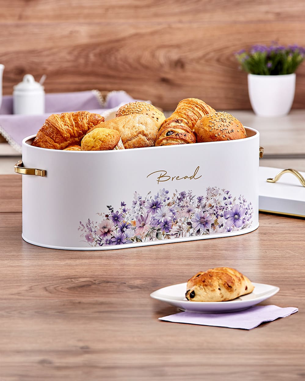 violeta-pan-cocina